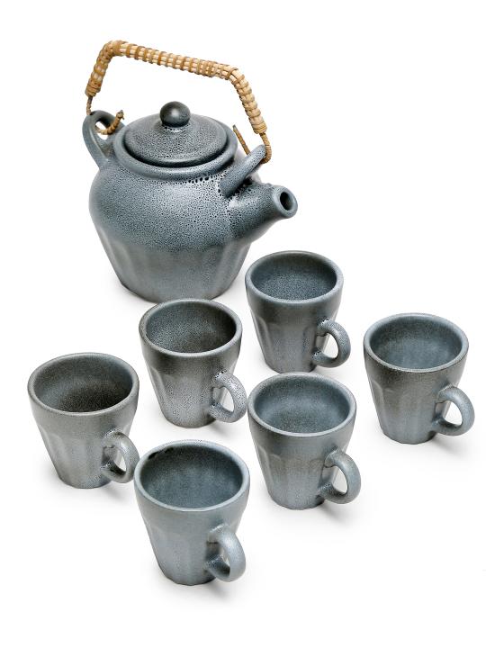 Shilpkara 'Rustic' Handpainted Ceramic Tea Mug & Kettle Tea Set (Microwave Safe)