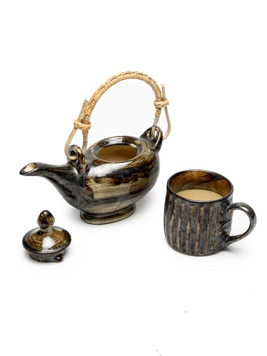 Shilpkara 'Aladin-e-Chirag' Handpainted Ceramic Tea Mug & Kettle Tea Set (Microwave Safe) - Ceramic Cup Kettle Set for Hot Tea Set with Kettle Set Kettle and Cup Single Tea Pot Ceramic Milk Kettle