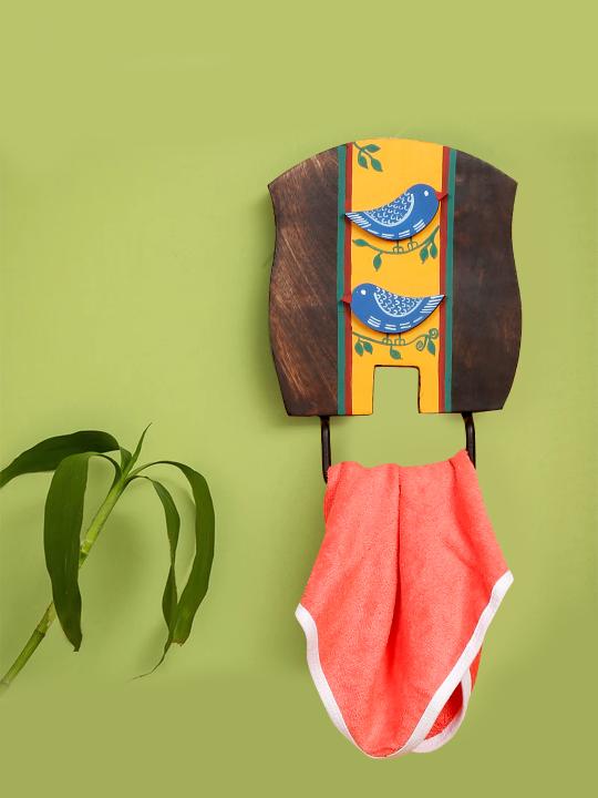 Shilpkara 'Love Birds' Handcrafted Wooden Towel Ring Holder with Curved Handle - Kitchen Towel Holder for Kitchen Face & Hand Towel Stand Hangers Bathroom Towel Ring for Wash Basin Bedroom Wall DÃ©cor